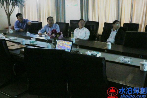 侯典峰縣長(zhǎng)聽取水泊工作匯報(bào) 侯典峰縣長(zhǎng)聽取水泊工作匯報(bào)